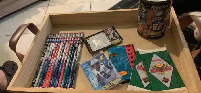 Coleção Baseball- Lápis customizado, cartas de jogadores (e holográficas), latinha