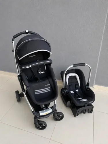 Carrinho + bebê conforto com base veicular - Kiddo Eclipse