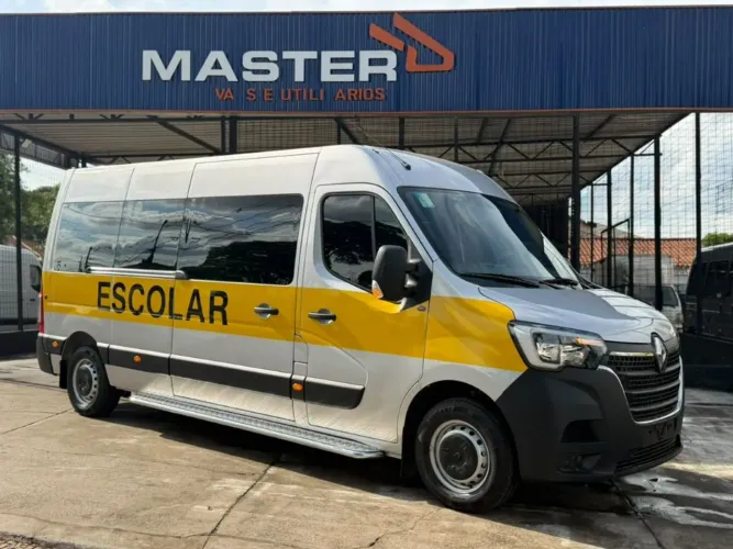 Renault Master 2.3 DCI Executive Longo 16L Dies 2027