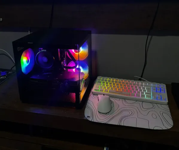 Ryzen 5 5600 Placa mãe b450m Ssd nmve 256gb Fonte 600w husky 16gb de ram 3200hz