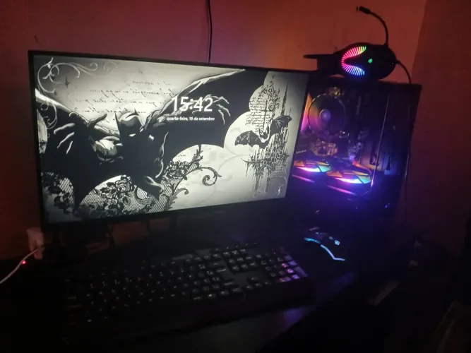 PC Completo Deimos ll + mesa + cabo azul 5 m