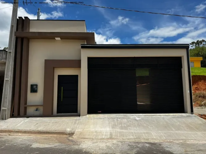 Casa para Venda em Toledo, Centro, 2 dormitórios, 1 suíte, 1 banheiro