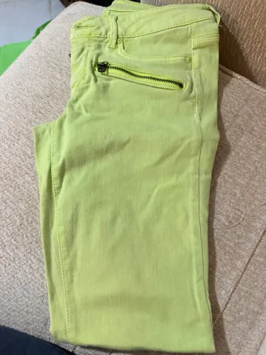 Calça feminina verde neon