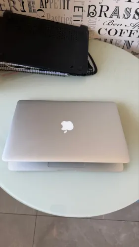 MacBook