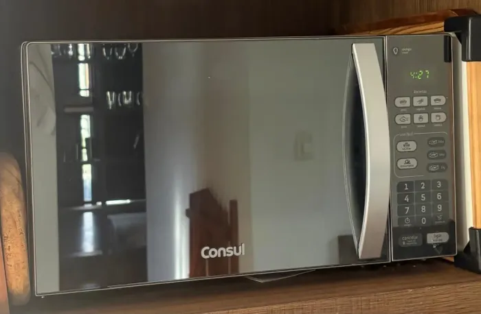 Forno microondas WHIRLPOOL CÔNSUL CM020BFANA/127 V