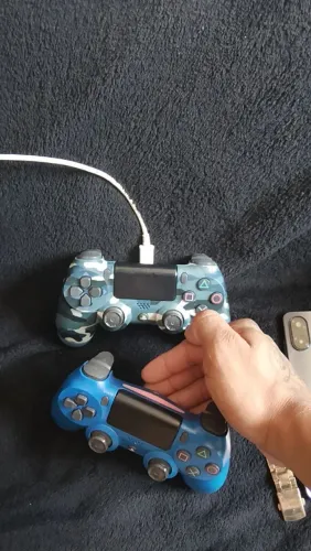 Kit 2 Controles PS4 Originais Sony (Camuflado + Azul) - Perfeito Estado