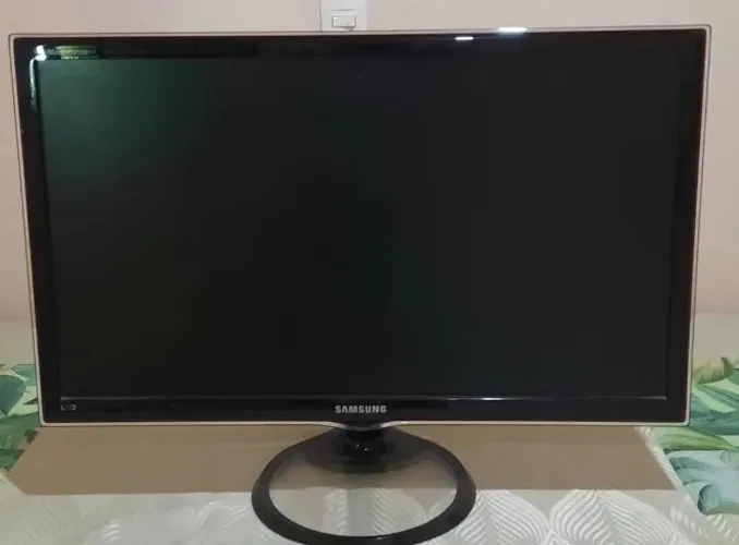 Monitor TV LED Samsung  27 polegadas
