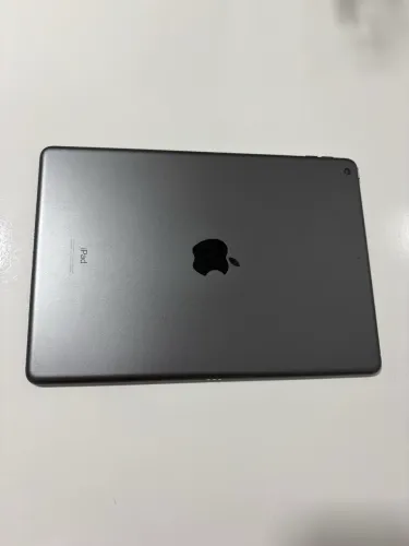 Ipad 9ª geração 64gb cinza espacial + capa, película e caneta