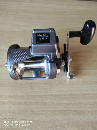 Carretilha Daiwa ACCUDEPTHPLUS 47 LC