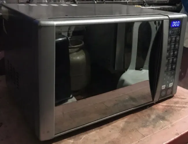 Microondas Eletrolux 36 litros 