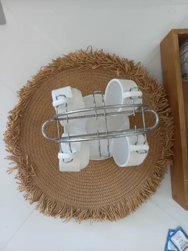 Conjunto de xícaras com suporte