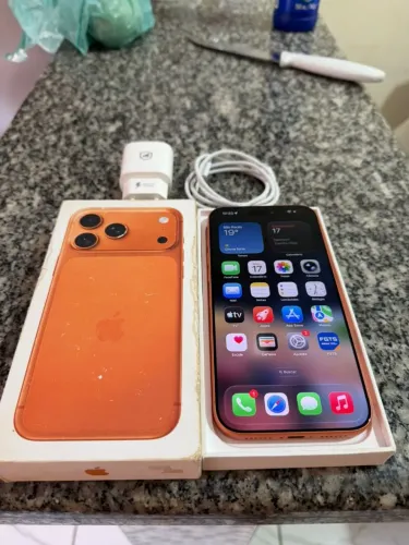 Iphone 17 pro max de 256 gigas bateria na garantia ate mês de março