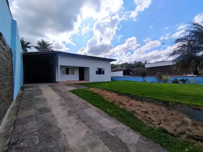 Casa à Venda em Jaraguá do Sul com 4 quartos - Tifa Martins