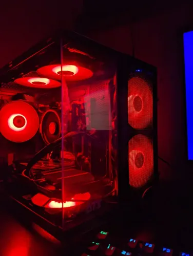 PC Gamer Feliz