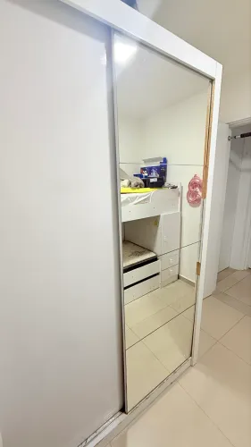 Guarda roupa solteiro e cama triliche