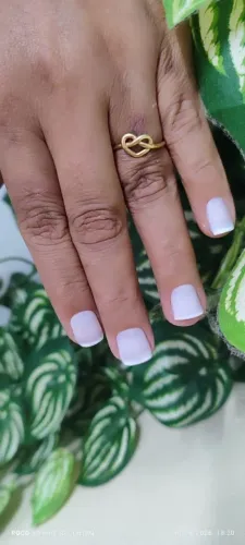 Preciso de uma manicure com urgência