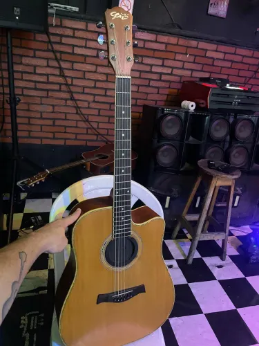 VENDO VIOLAO SEIZE