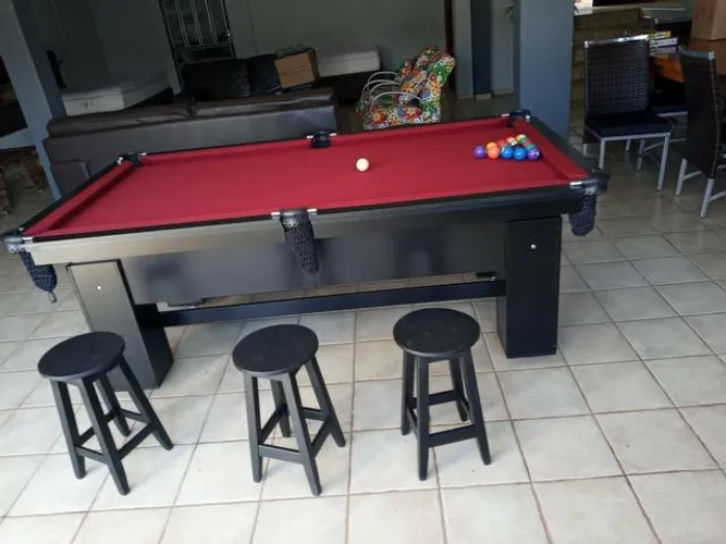 Mesa de Bilhar e Jantar  2,30 x 1,30