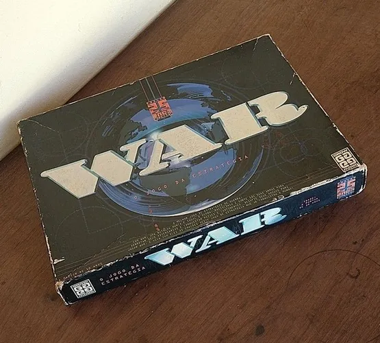 JOGO DE TABULEIRO WAR EDIÇÃO COMEMORATIVA DE 25 ANOS, ANOS 90, COMPLETO!!!
