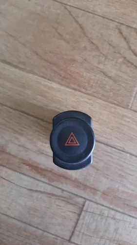 Botão Pisca Alerta Sandero