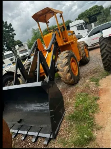 Pá Carregadeira Michigan