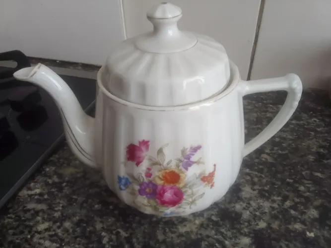 Bule de porcelana