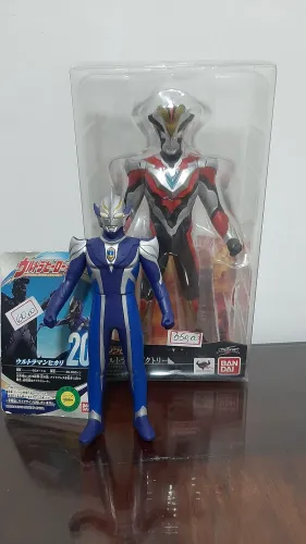Ultraman Hikari e Ultraman Zero - Bonecos Colecionáveis