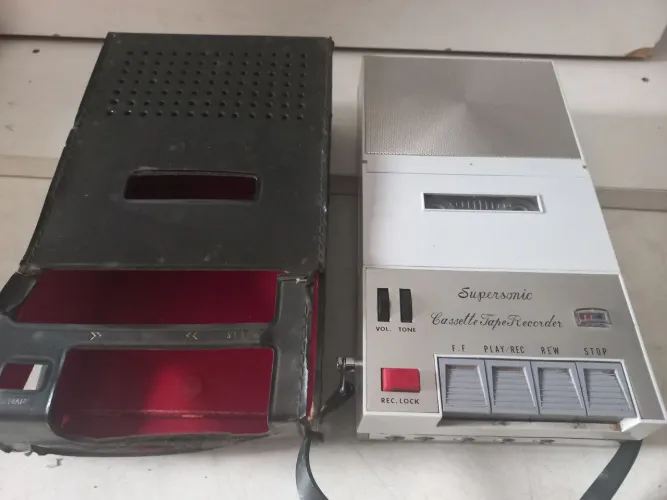 Antigo cassette recorder SUPERSONIC JAPAN