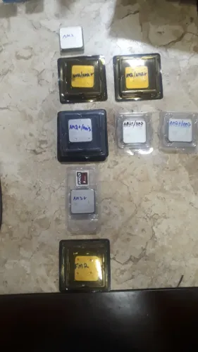 Vendo coleção de processadores AMD de vários modelos e gerações por R$ 200,00 