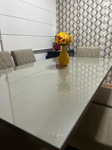 Conjunto Sala de Jantar: Mesa com 6 cadeiras. Cor:Rustic/Crema/Imperial