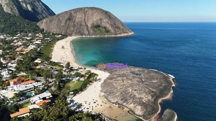 Terreno para venda dentro de condomínio em Itacoatiara