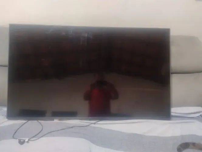 TV  LG 55 semi nova com tela avariada - para uso das demais peças