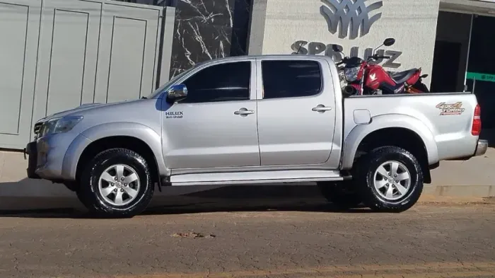 Toyota Hilux CD SRV 4X4 Diesel 