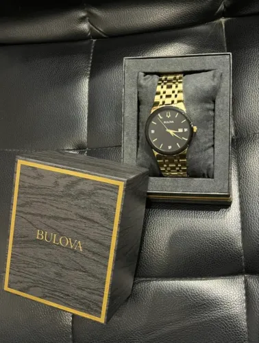 Relógio Bulova com 3 Diamantes