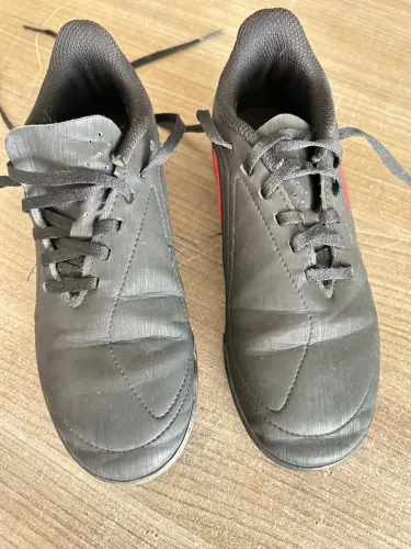 Chuteira society Adidas num 32 Infantil