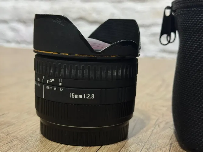 Lente Sigma 15mm f/2.8 Fisheye (para Canon)
