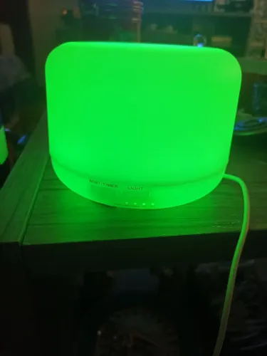 Umidificador/ aromatizador de ambientes elétrico bivolt