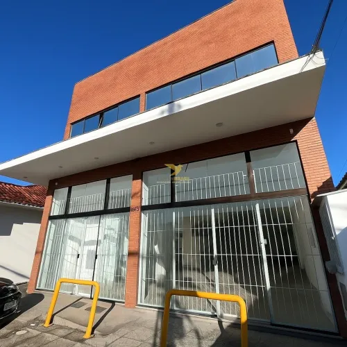 Loja comercial para locação no centro de Palhoça com 204 m² - Santa Catarina