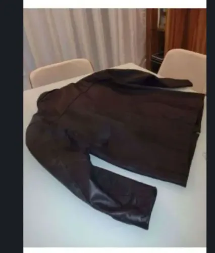 Jaqueta de Couro LEGÍTIMO Clássica - Elegância e Estilo