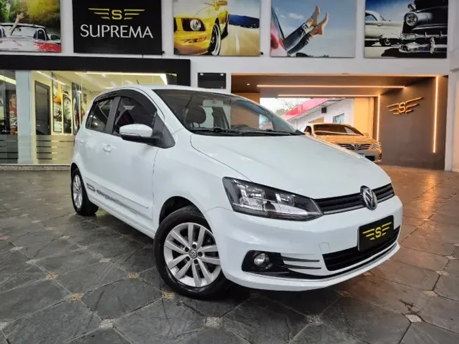 Volkswagen Fox Connect 1.6 Flex 8V 2022 Completo Com GNV Excelente Estado