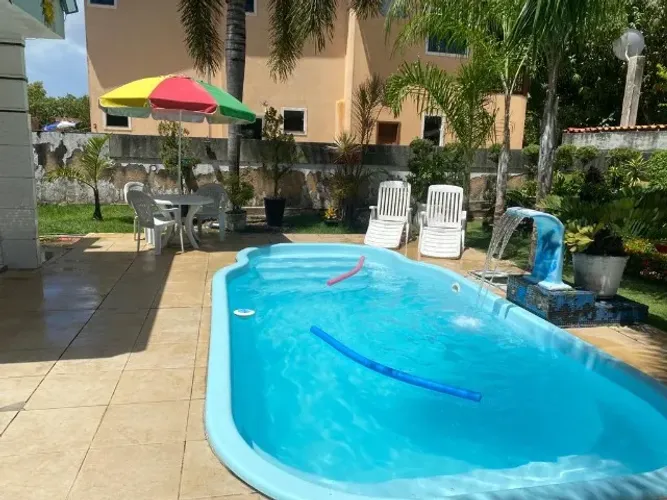 Aluguel de maravilhosa casa de 4/4, 3 suítes em Barra de Jacuípe. Anual em condomínio 