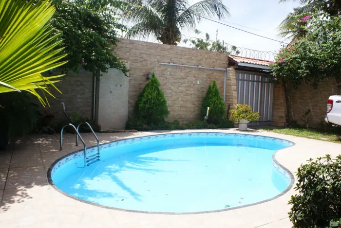 Belíssima casa disponivel para venda e locação na praia da tabuba-cumbuco