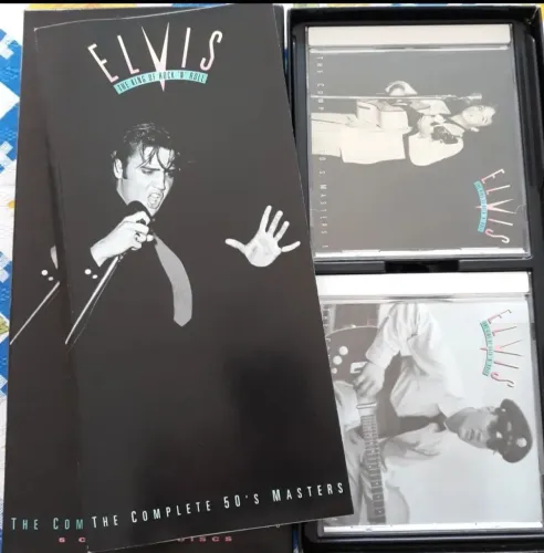 Caixa Box Cd's Elvis Presley - colecionador
