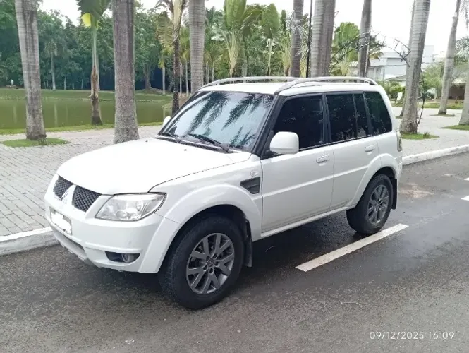 Mitsubishi Pajero TR4 2.0 Flex 16V 4X2 Aut. 2013
