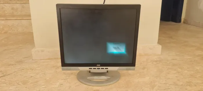 Monitor AOC LCD 17 polegadas 712Sa