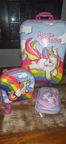 Kit Escolar com Mochila de rodinha, estojo e lancheira Unicornio lindooo