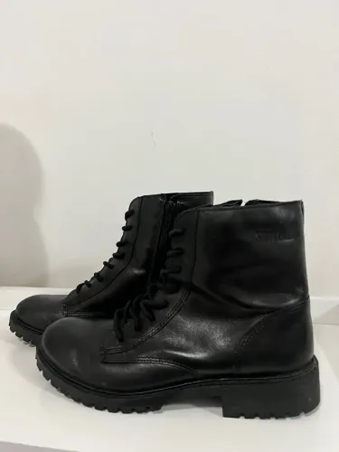 Bota Santa Lolla