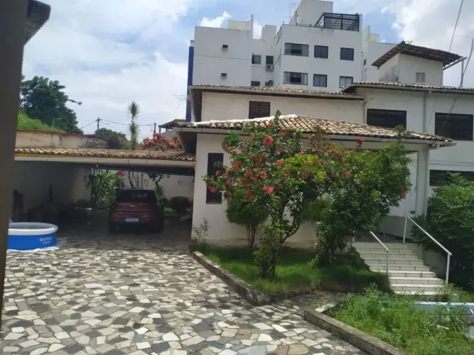 Casa em Rua Guaratinga - Pernambués - Salvador/BA