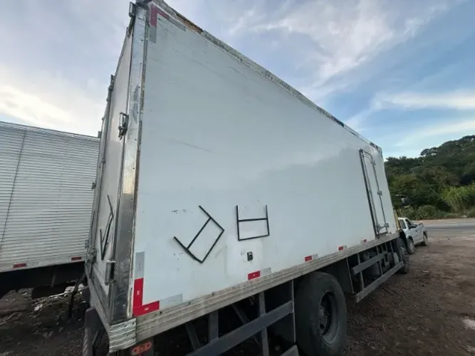 Bau Frigorífico Refrigerado Câmera Fria Caminhão Toco 6.50 Metros