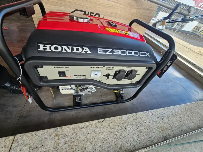 Gerador Honda EZ3000CXS-B Energia confiável onde você precisar